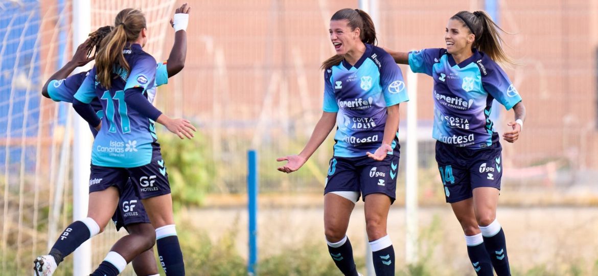 Las jugadoras del Tenerife Femenino festejan uno de los goles (CD TENERIFE FEMENINO).