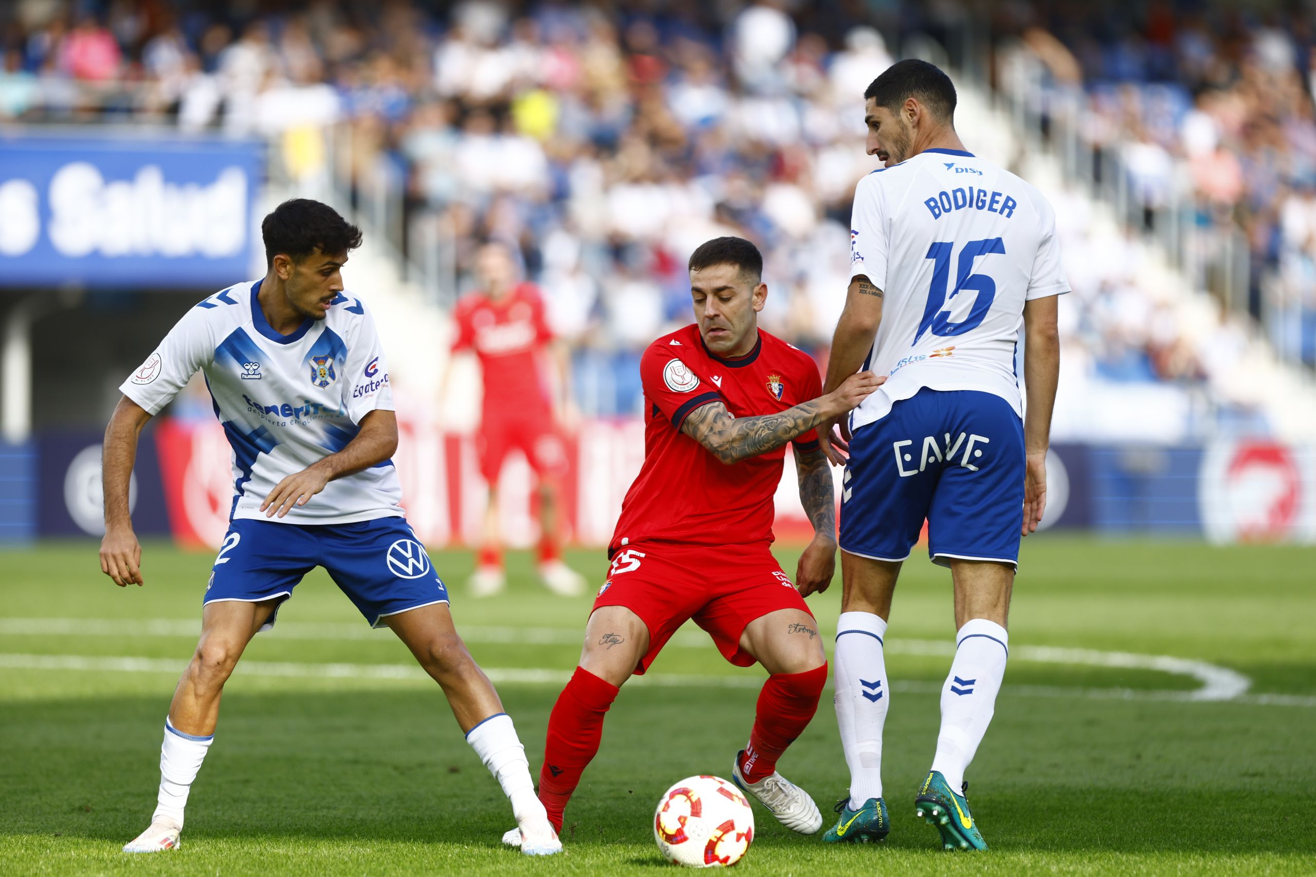 Acción del partido (@OSASUNA).