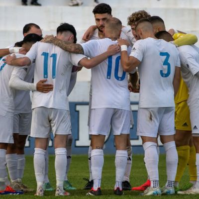 Los jugadores del Tenisca se conjuran antes de un partido (@SDTENISCAOFI).