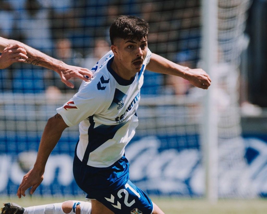 Teto en el Tenerife- Sporting (CD TENERIEF)