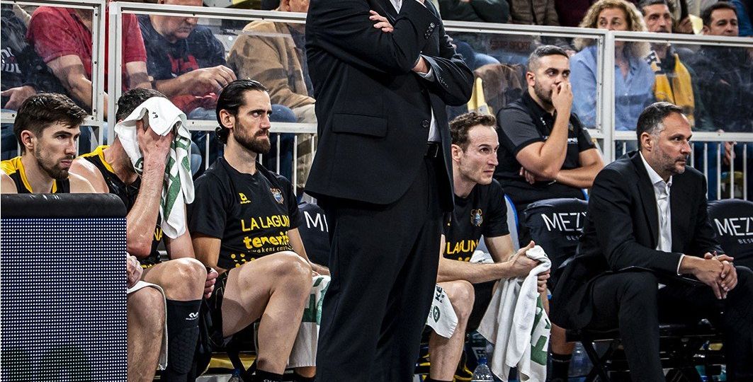 Txus Vidorreta en el derbi en el Gran Canaria Arena (BCL)|Txus Vidorreta en el derbi en el Gran Canaria Arena (BCL)