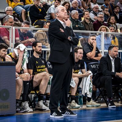 Txus Vidorreta en el derbi en el Gran Canaria Arena (BCL)|Txus Vidorreta en el derbi en el Gran Canaria Arena (BCL)