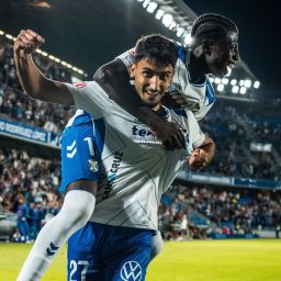 Ulloa celebrando su gol al Celta Fortuna (CD Tenerife)