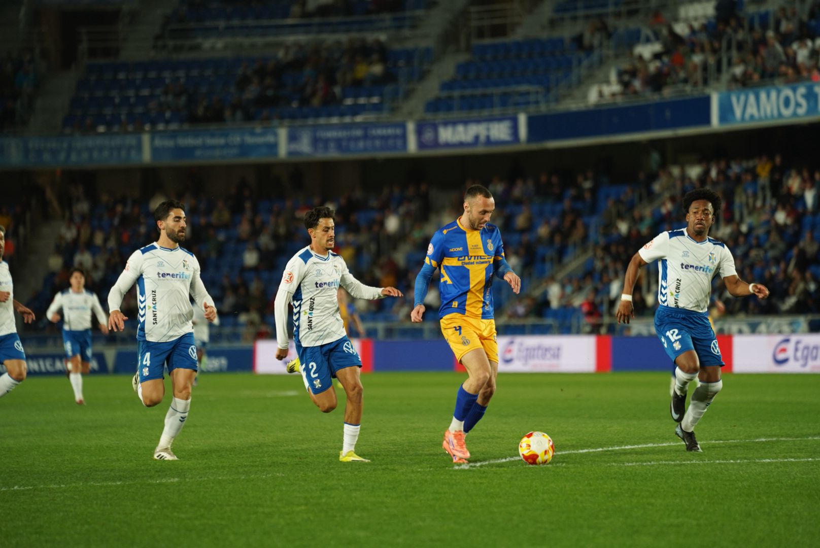 Una acción del partido (REAL AVILÉS)