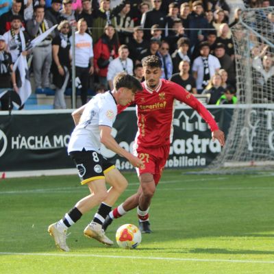 Ulloa defiende una acción (CD TENERIFE).