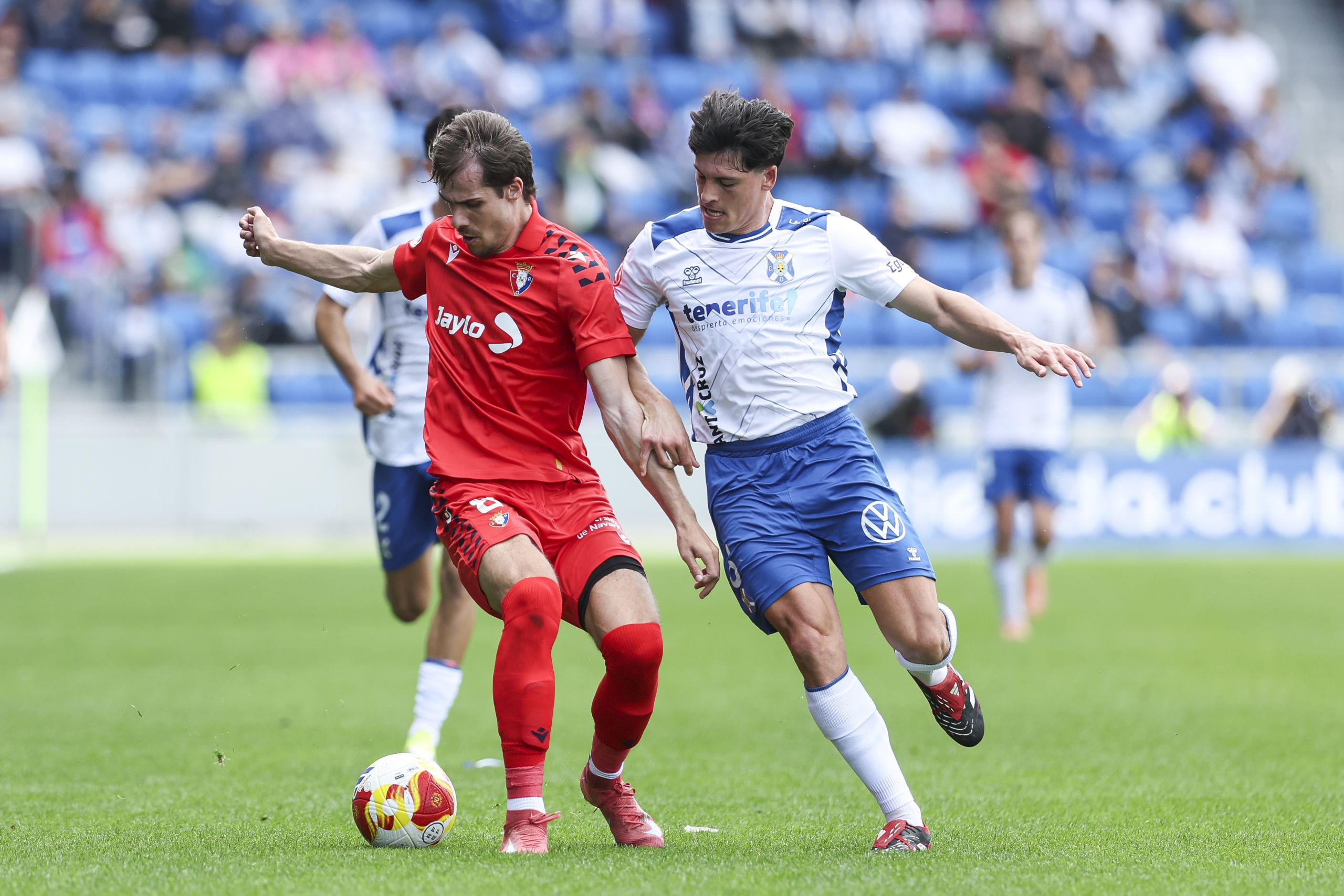 Una acción del CD Tenerife- Osasuna Promesas (OSASUNA)