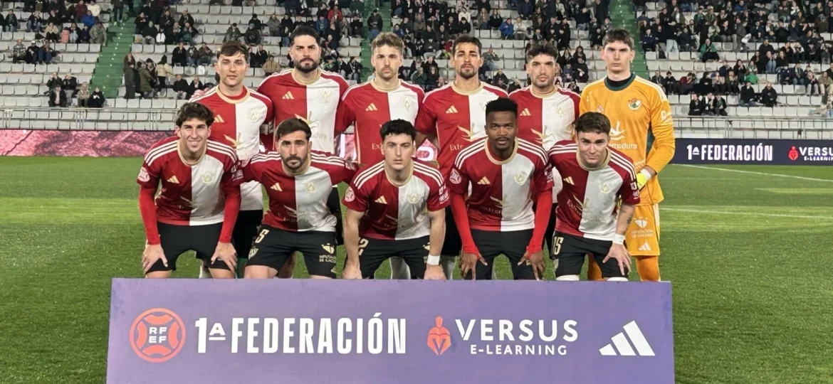 Una alineación del Cacereño (CP CACEREÑO)