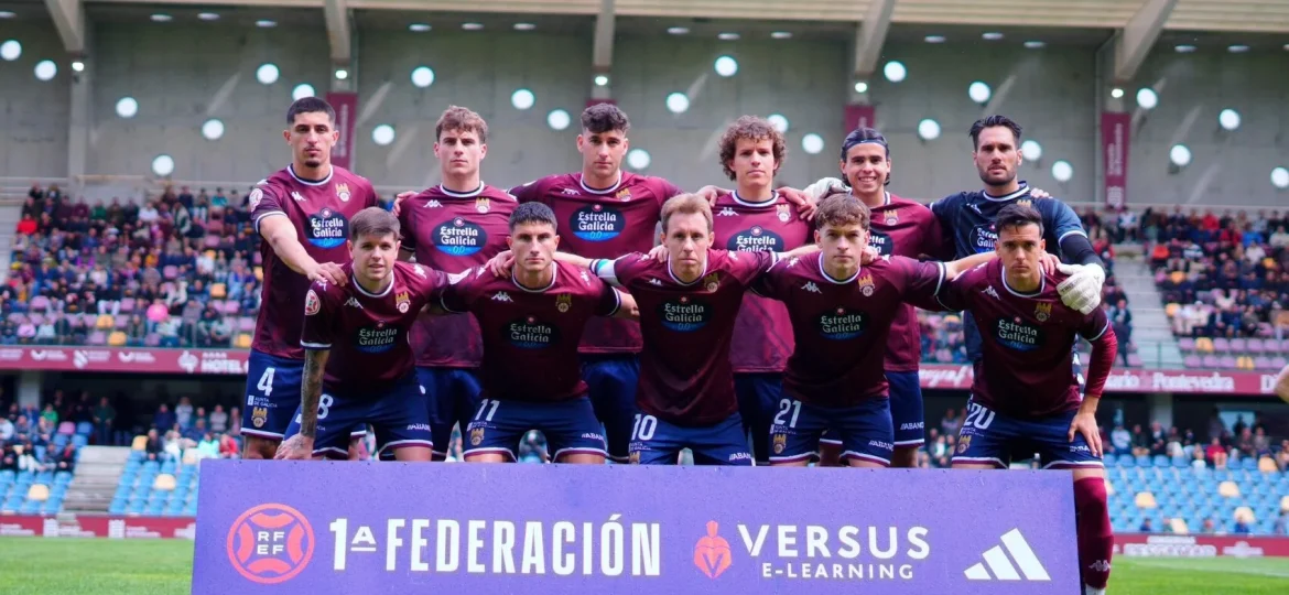 Una alineación del Pontevedra (PONTEVEDRA CF)