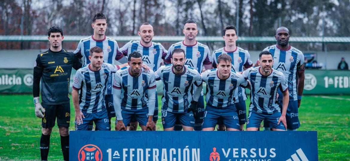 Una alineación del Real Avilés (REAL AVILÉS INDUSTRIAL)