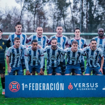 Una alineación del Real Avilés (REAL AVILÉS INDUSTRIAL)