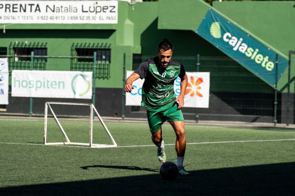 Ayoze Placeres durante un entrenamiento. (CEDIDA)