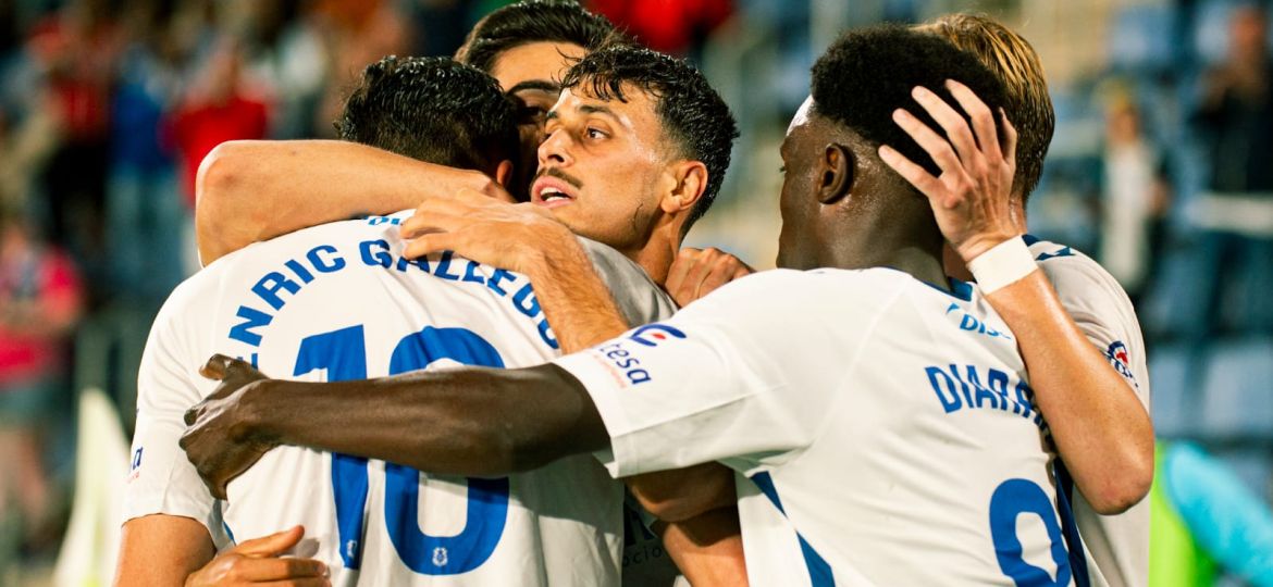 Los jugadores del Tenerife celebran un gol (CD TENERIFE/SAN ACOSTA).