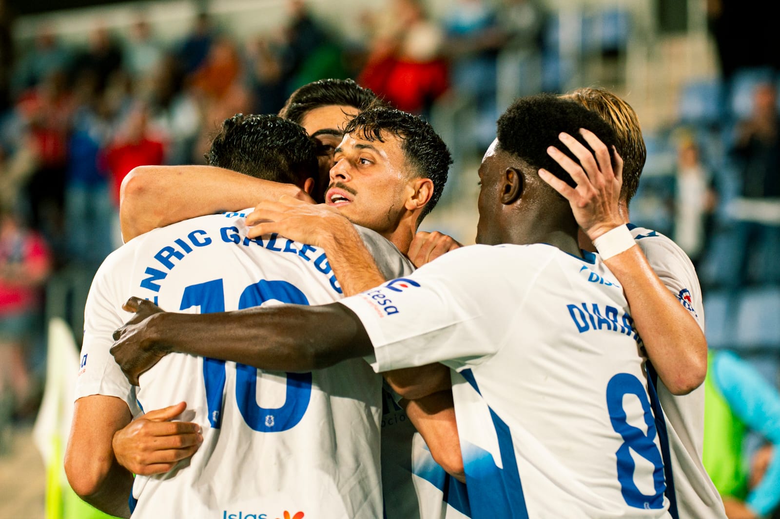 Los jugadores del Tenerife celebran un gol (CD TENERIFE/SAN ACOSTA).