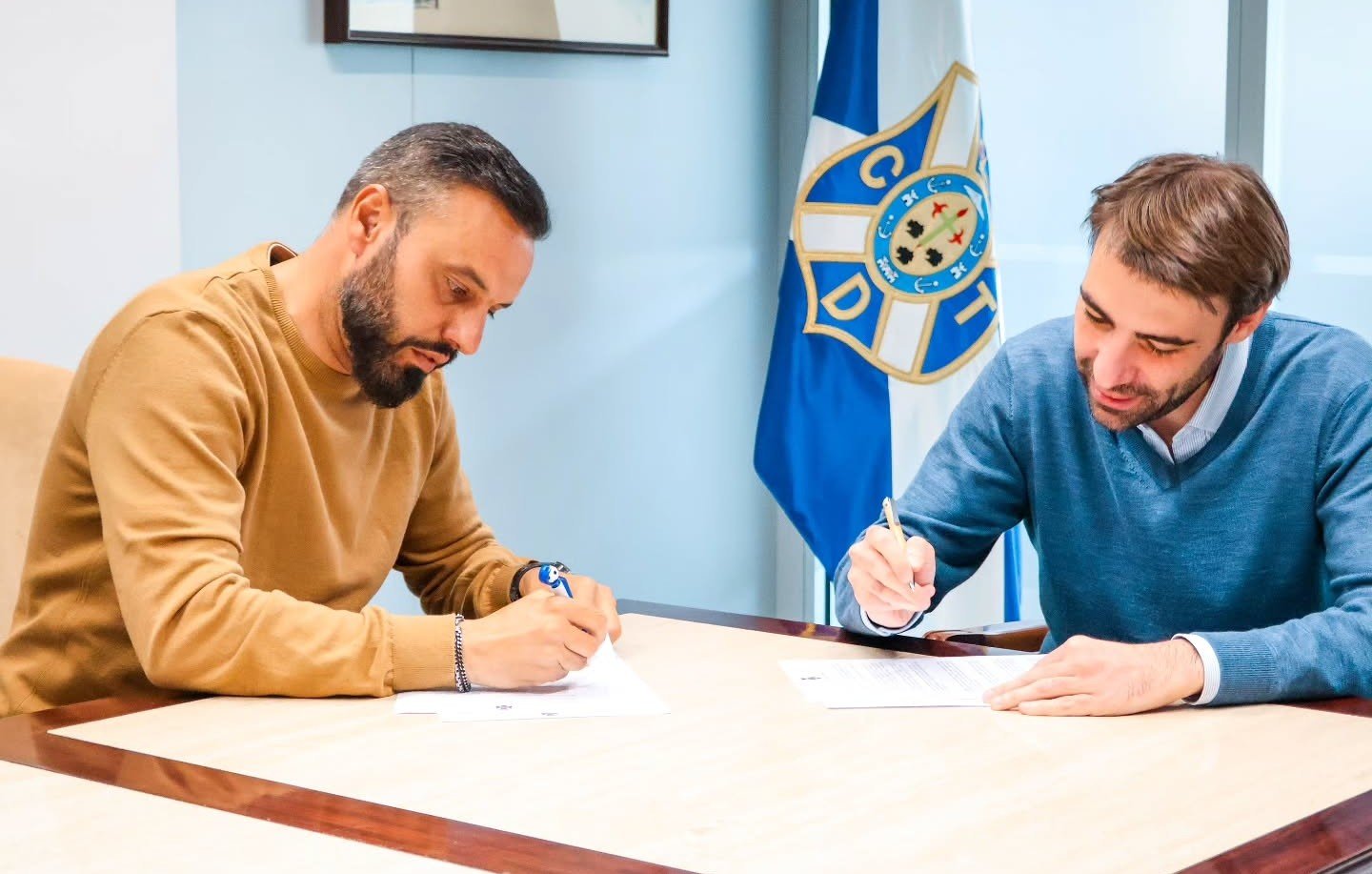 Rayco García renueva por tres temporadas (CD TENERIFE).