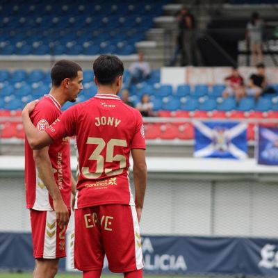 Yoni en el Ourense- Tenerife (OURENSE CF)|Una acción del Ourense- CD Tenerife (OURENSE CF)