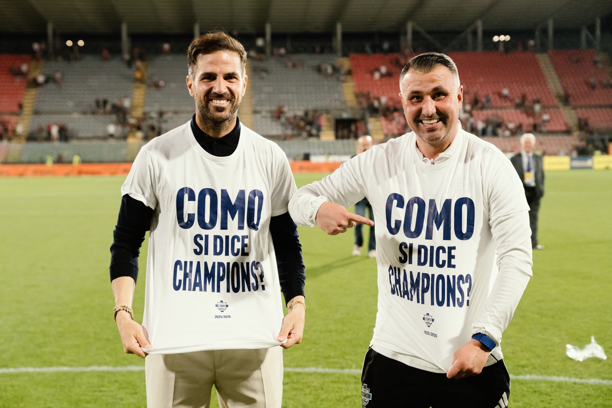 Diego Pérez, junto a Cesc Fábregas (CEDIDA).