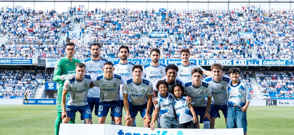 Alineación del Tenerife contra el Barakaldo (CD TENERIFE)