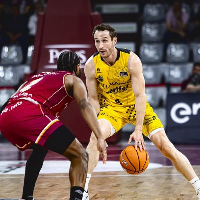 Huertas ante el Hiopos Lleida (CB CANARIAS)