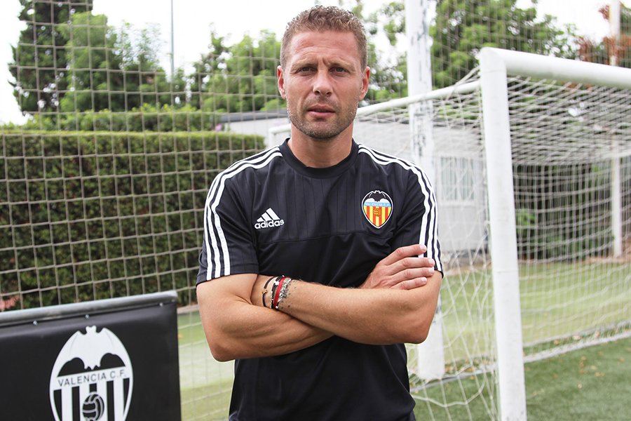 Curro Torres durante su etapa en el Valencia Mestalla