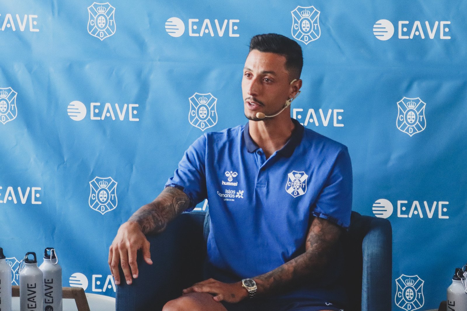 Maikel Mesa en su presentación oficial (@CDTOficial)