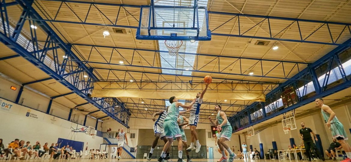 |Javi González en un partido (RCNT) (2)