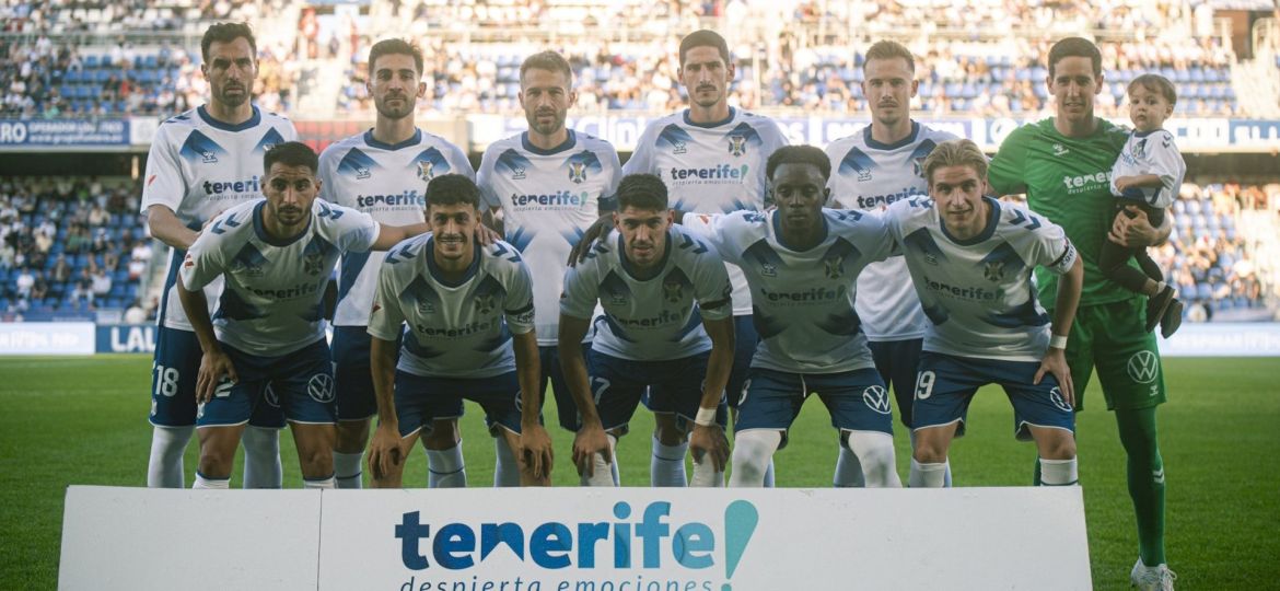 XI del Tenerife ante el Castellón (CD TENERIFE/SAN ACOSTA).
