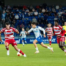 Una acción del partido. (CD TENERIFE)