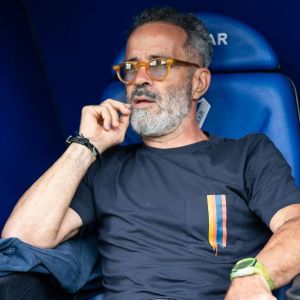 Álvaro Cervera en el banquillo de Ipurua (LA LIGA)