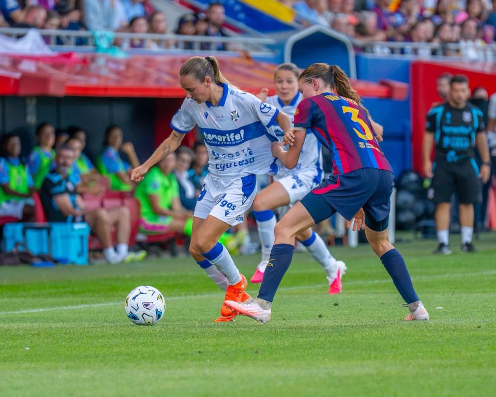 Acción del FC Barcelona- CD Tenerife femenino (CD TENERIFE FEMENINO)
