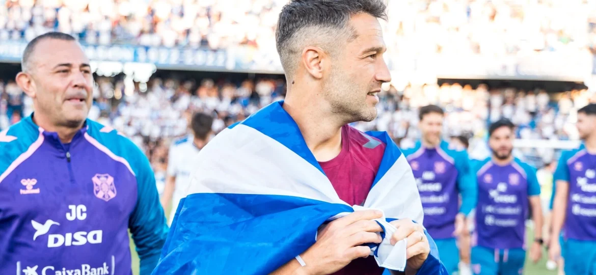 Aitor Sanz después del ascenso (CD TENERIFE)