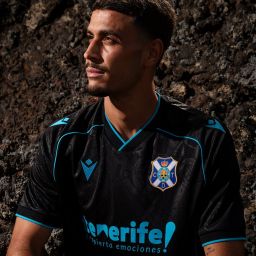 David Rodríguez (CD TENERIFE).|Ayoze García (CD TENERIFE).|Baba Diocou (CD TENERIFE).|César (CD TENERIFE).|De Vuyst (CD TENERIFE).|Krdzalic (CD TENERIFE).|Landázuri (CD TENERIFE).|Viereck (CD TENERIFE).