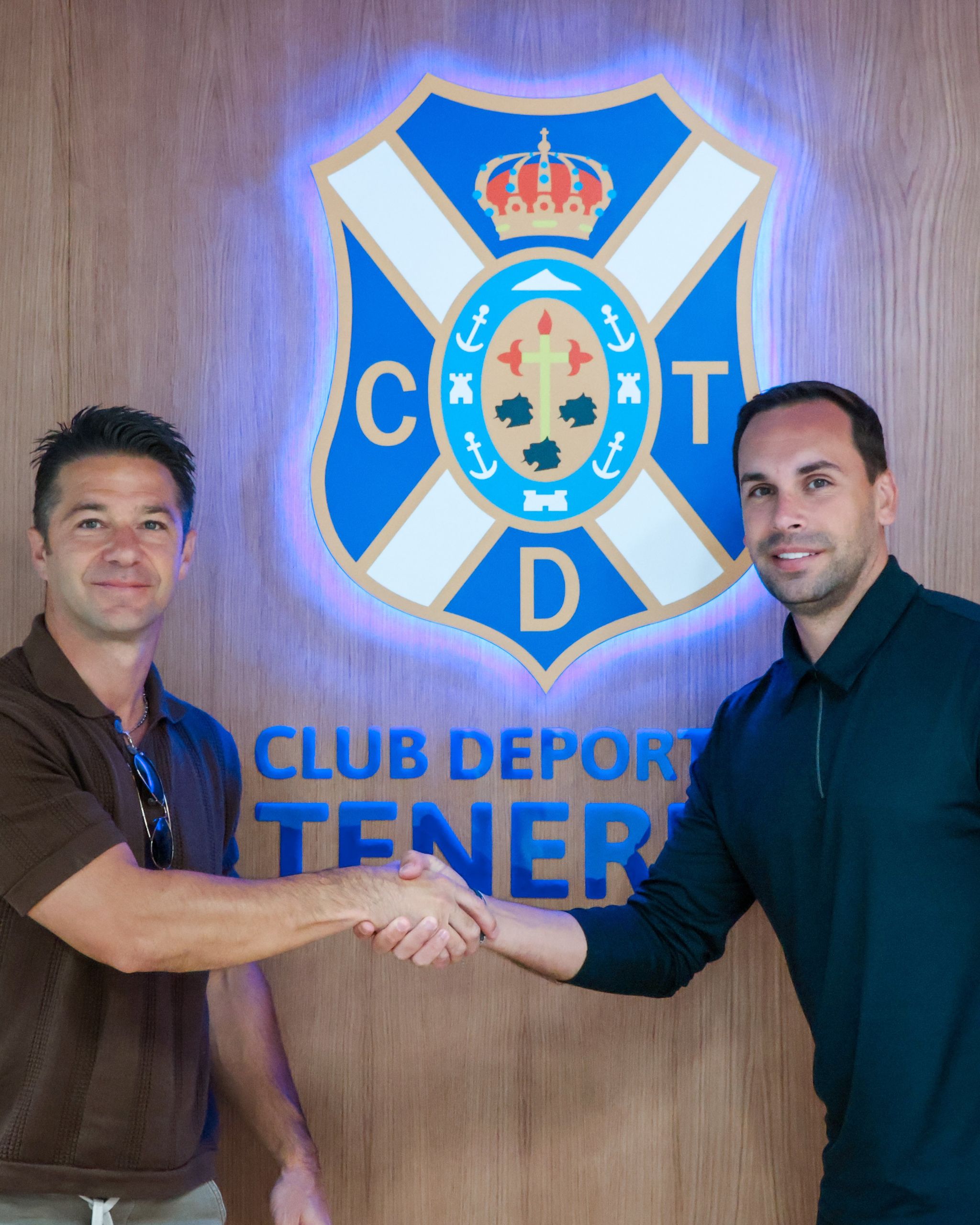 Edu Moya regresa a la entidad blanquiazul (CD TENERIFE).