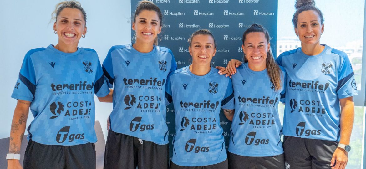 Foto grupal de los reconocimientos (CD TENERIFE).