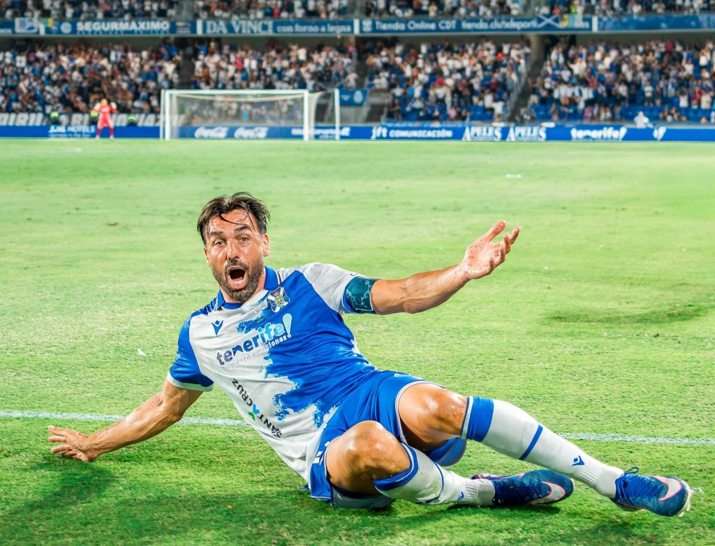Gallego festeja un gol (CD TENERIFE).