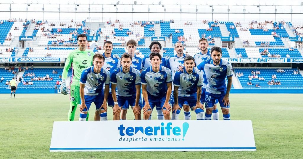 XI del Tenerife en el Trofeo Santa Cruz (CD TENERIFE).