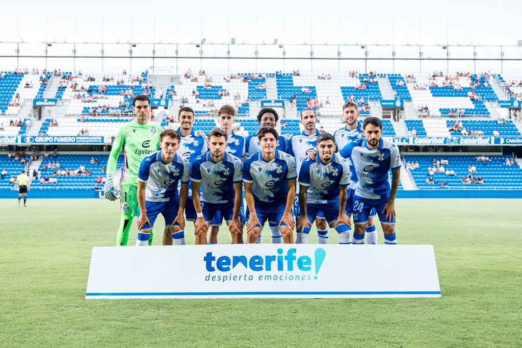 XI del Tenerife en el Trofeo Santa Cruz (CD TENERIFE).