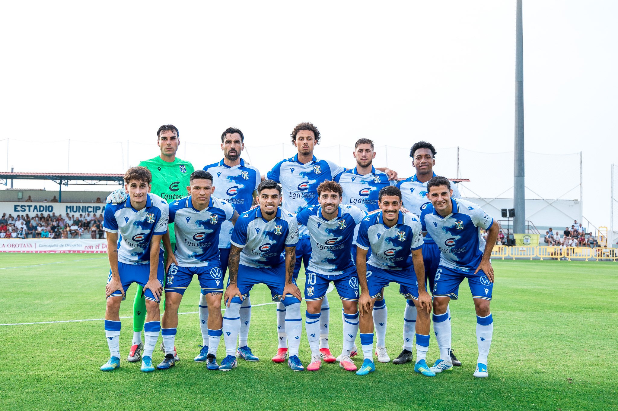 XI blanquiazul en el Trofeo Teide (CD TENERIFE).