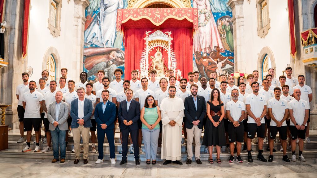 Visita a la Patrona de Canarias (CD TENERIFE).