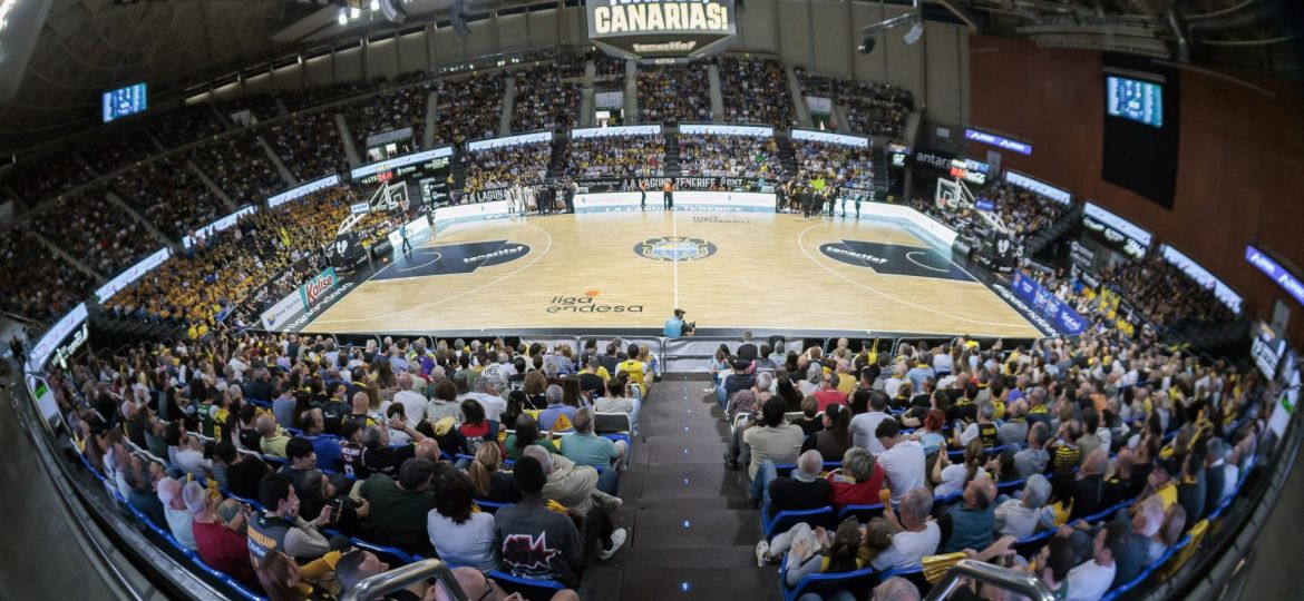 Imagen del Santiago Martín en un partido (CB CANARIAS)