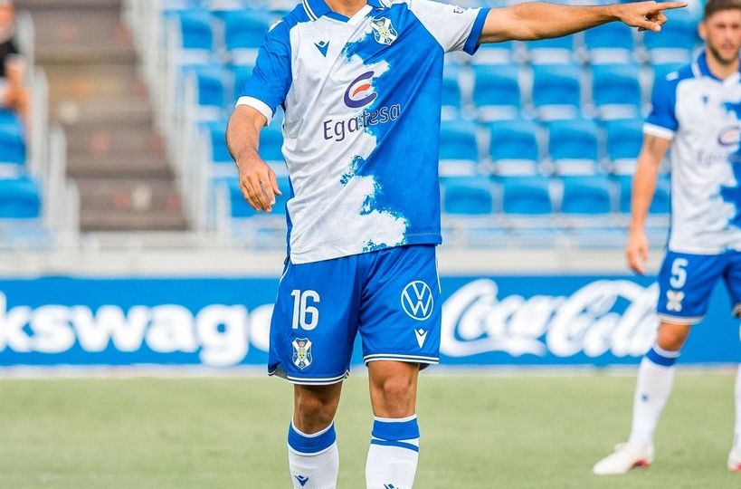 Jesús Álvarez da indicaciones (CD TENERIFE).