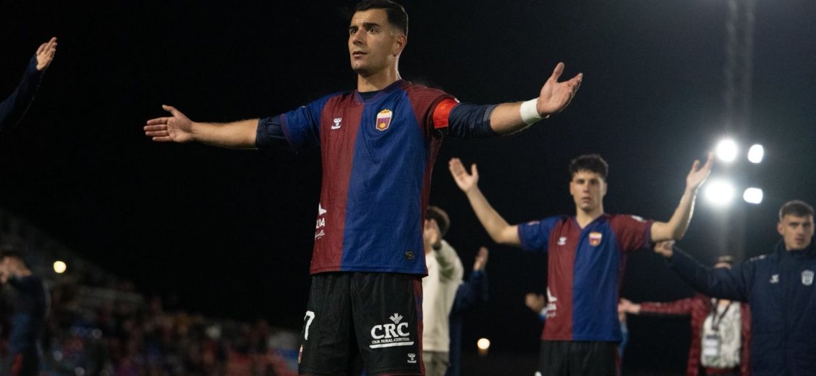 Nacho Quintana (@CD_ELDENSE).