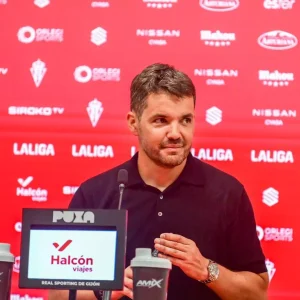 Nicolás Larcamón (REAL SPORTING).