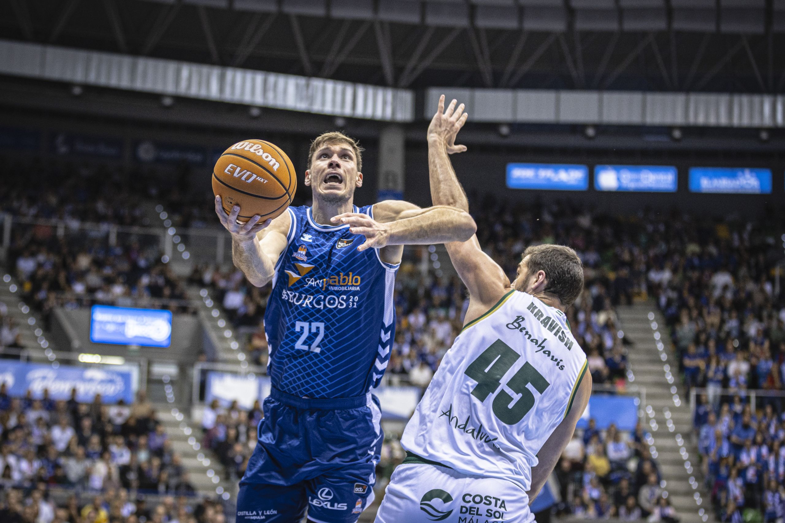 Ethan Happ (acb Photo - Cintia Cortes)