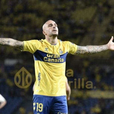 Sandro marca el 2-1 (TINTAAMARILLA.ES).