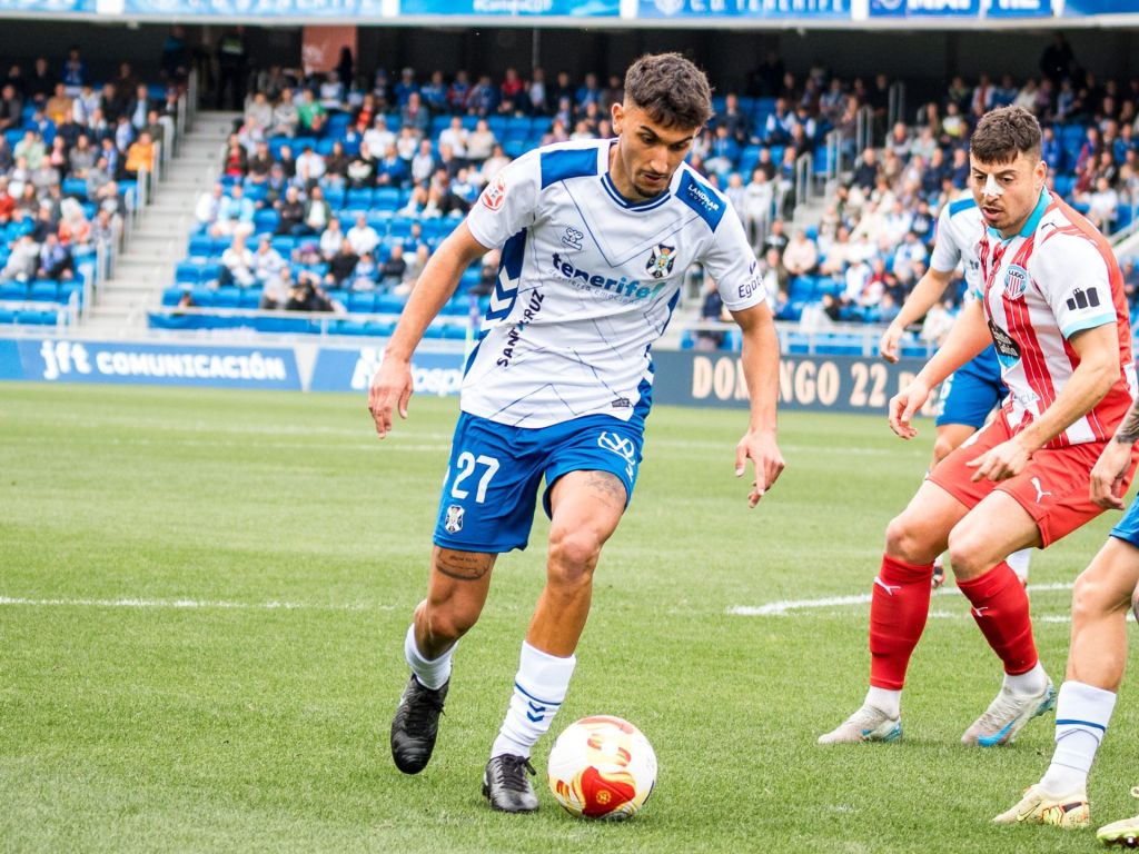 Ulloa (CD TENERIFE).
