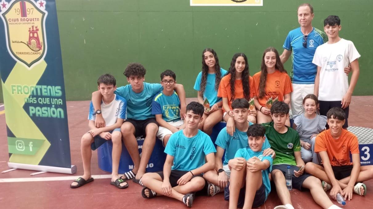 Equipo del Círculo de Amistad XII de Enero (CEDIDA)