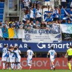 Jugadores celebrando junto a la afición (LA LIGA)