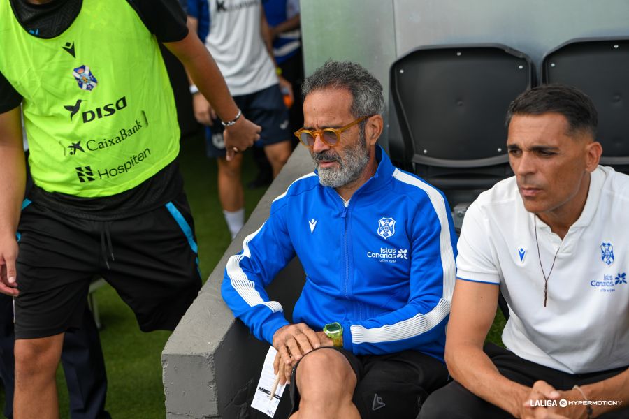 Álvaro Cervera, junto a Roberto Perera (LALIGA).