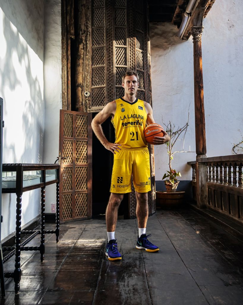 Nueva equipación (CBCANARIAS.NET).