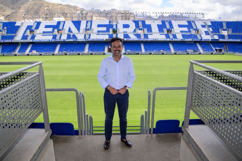 El vicepresidente Lope Afonso, en el Estadio Heliodoro Rodríguez López